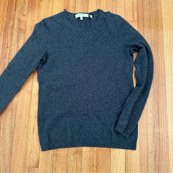 Lark & Ro Size S Gray 100 % Cashmere Soft Cozy Sweater (O) - Picture 2 of 9